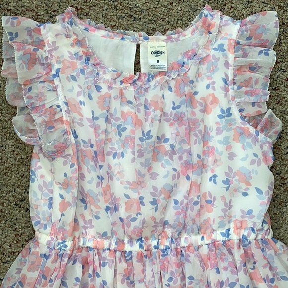 Beautiful Dress - Picture 2 of 5